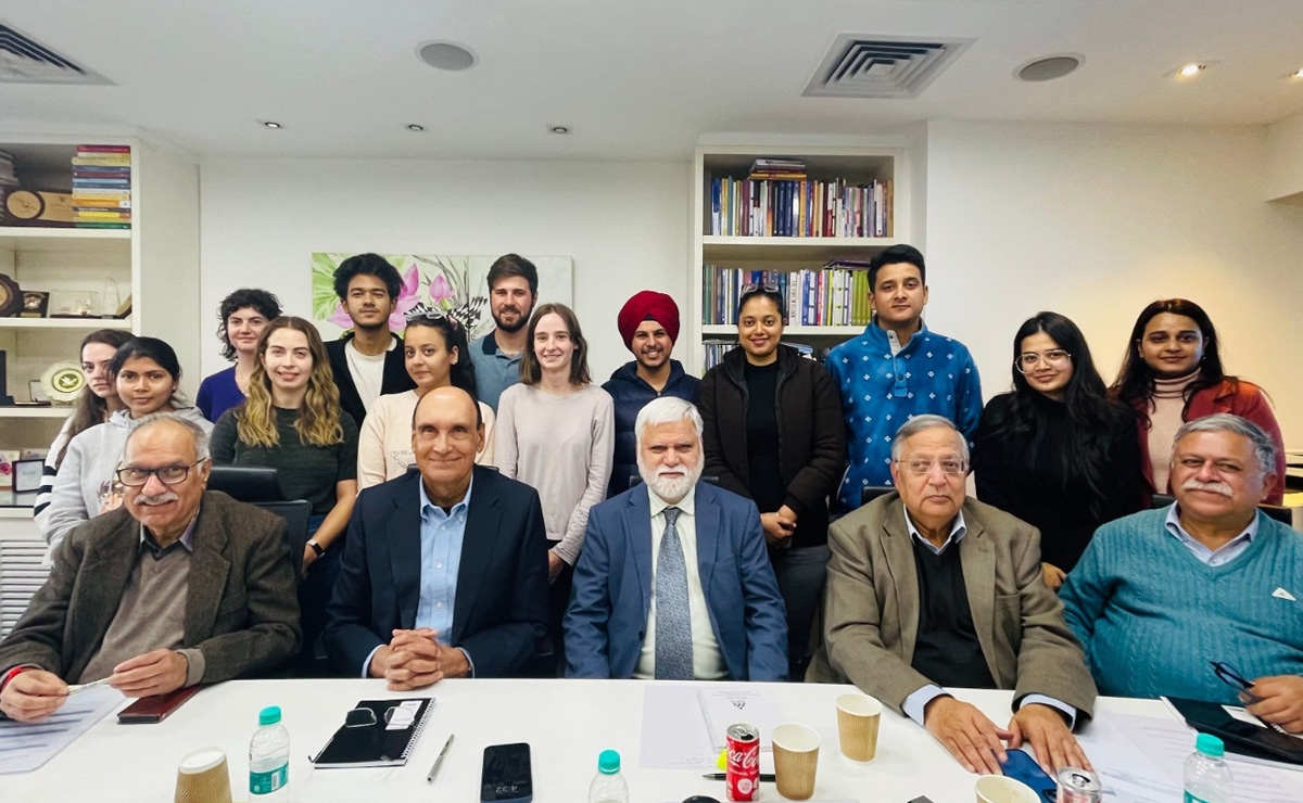 DPG Senior Faculty’s Interaction with  Students from University of Melbourne and Delhi University