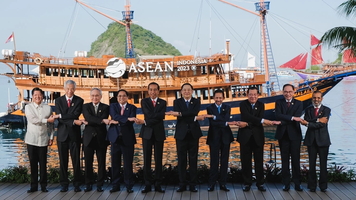 East Asia Explorer